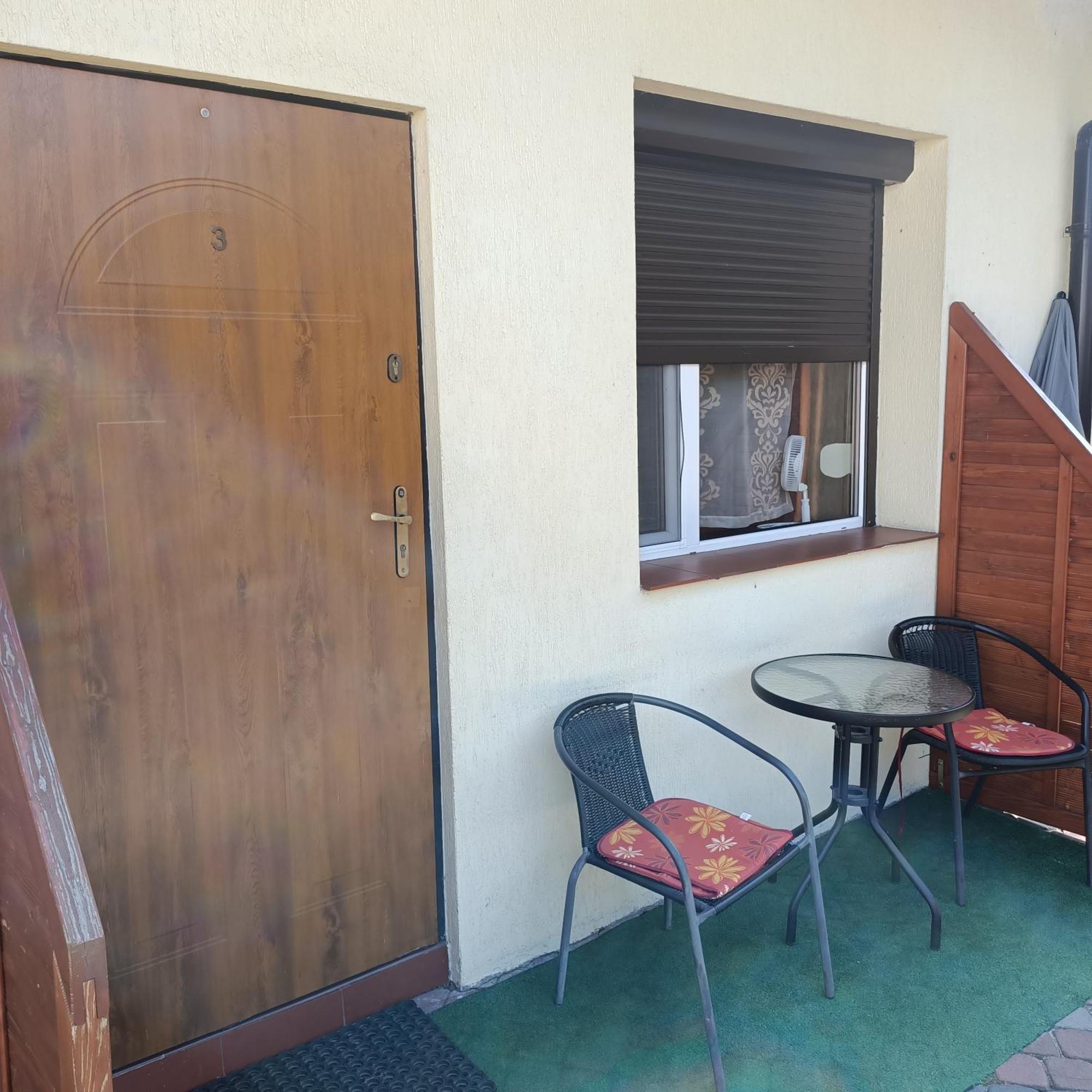 "Vanilla" Pokoje I Apartamenty Nad Brzegiem Jeziora Okuninka Kültér fotó