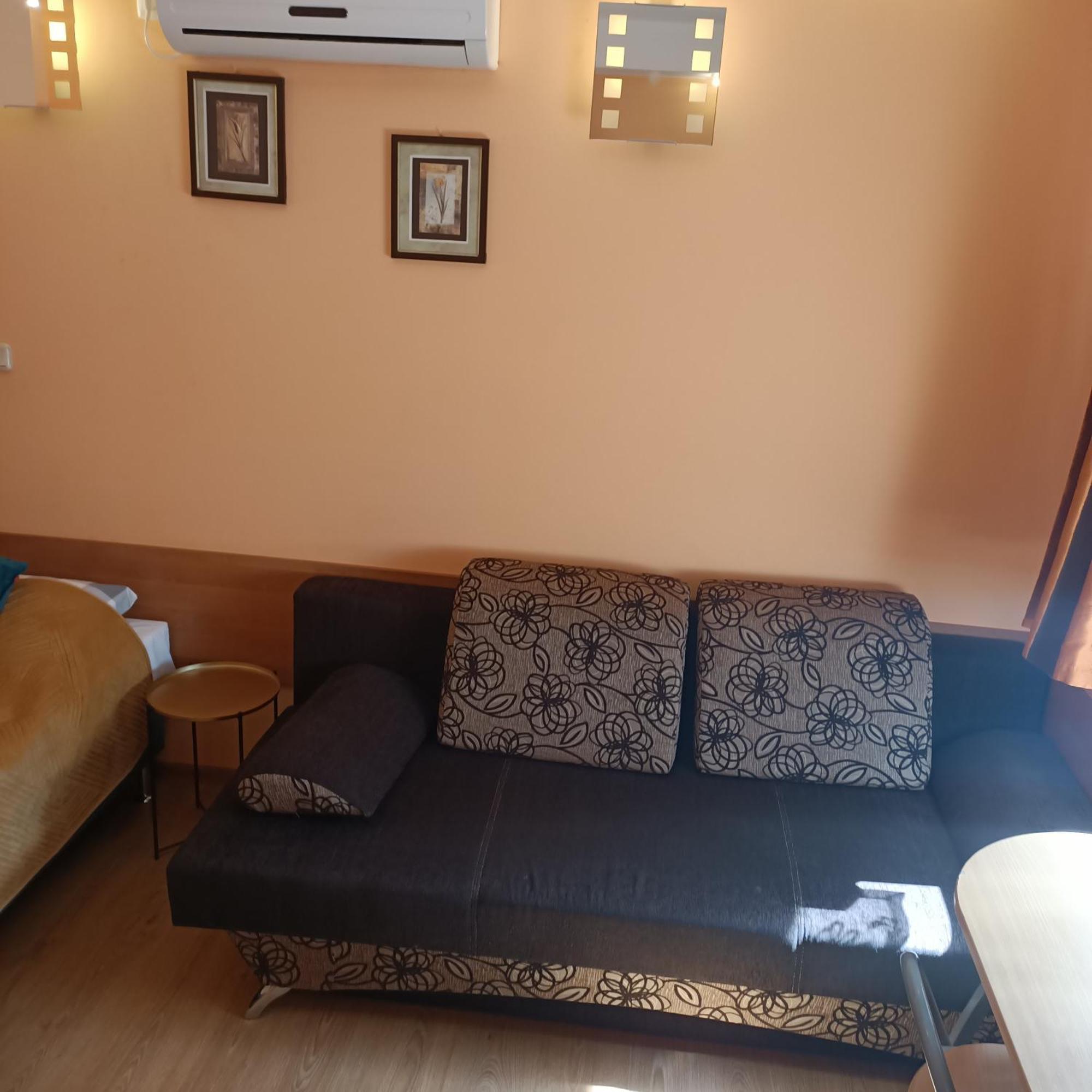"Vanilla" Pokoje I Apartamenty Nad Brzegiem Jeziora Okuninka Kültér fotó