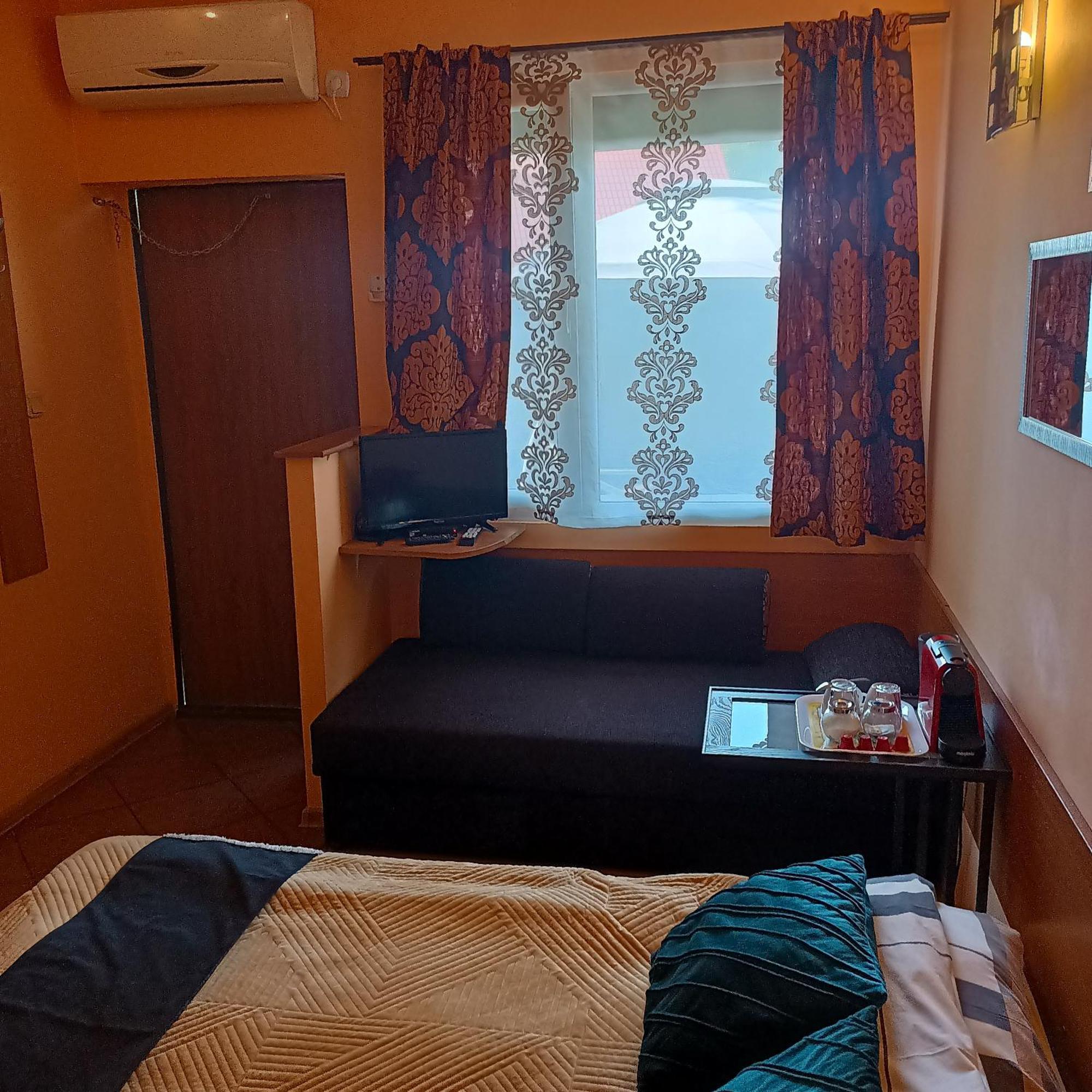 "Vanilla" Pokoje I Apartamenty Nad Brzegiem Jeziora Okuninka Kültér fotó