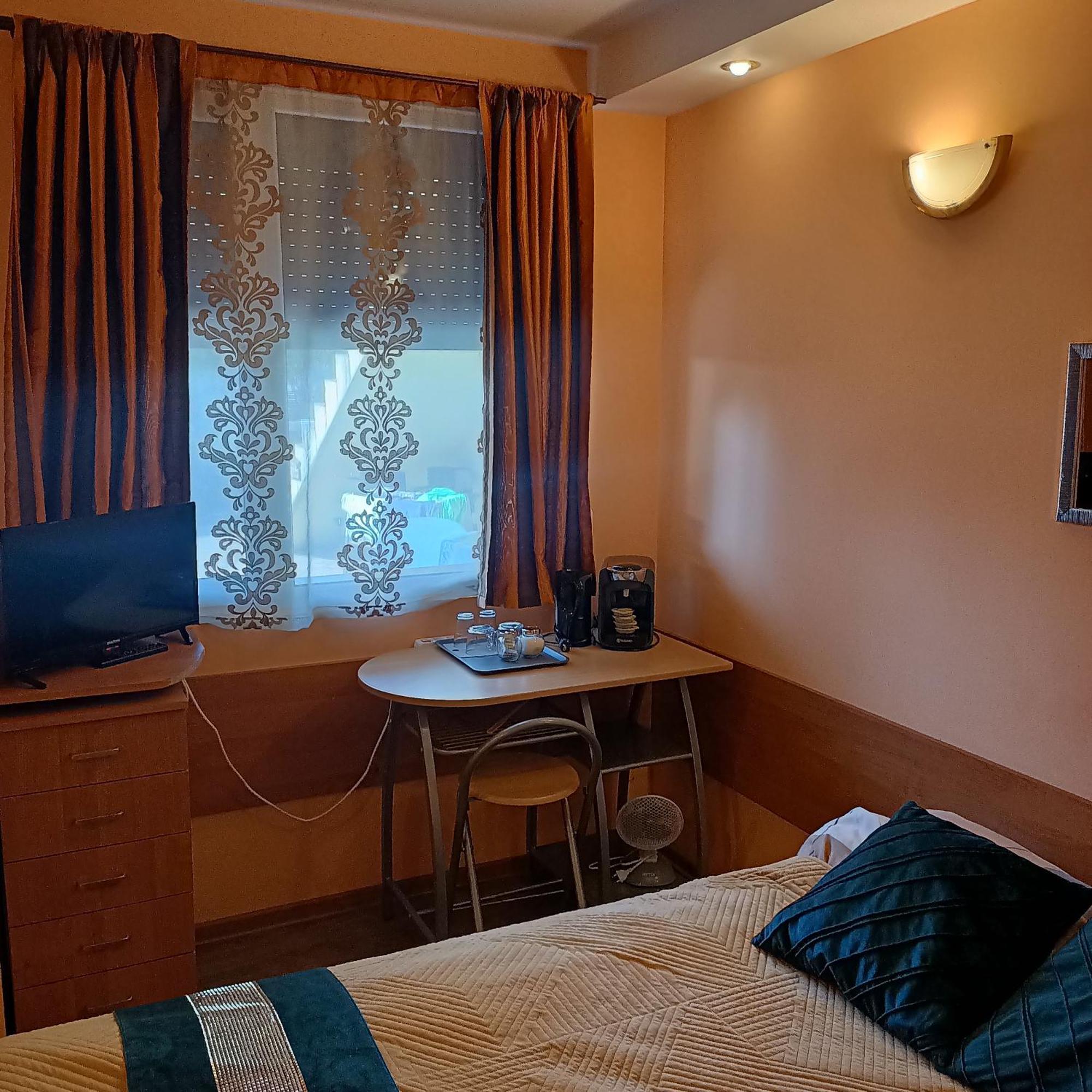 "Vanilla" Pokoje I Apartamenty Nad Brzegiem Jeziora Okuninka Kültér fotó