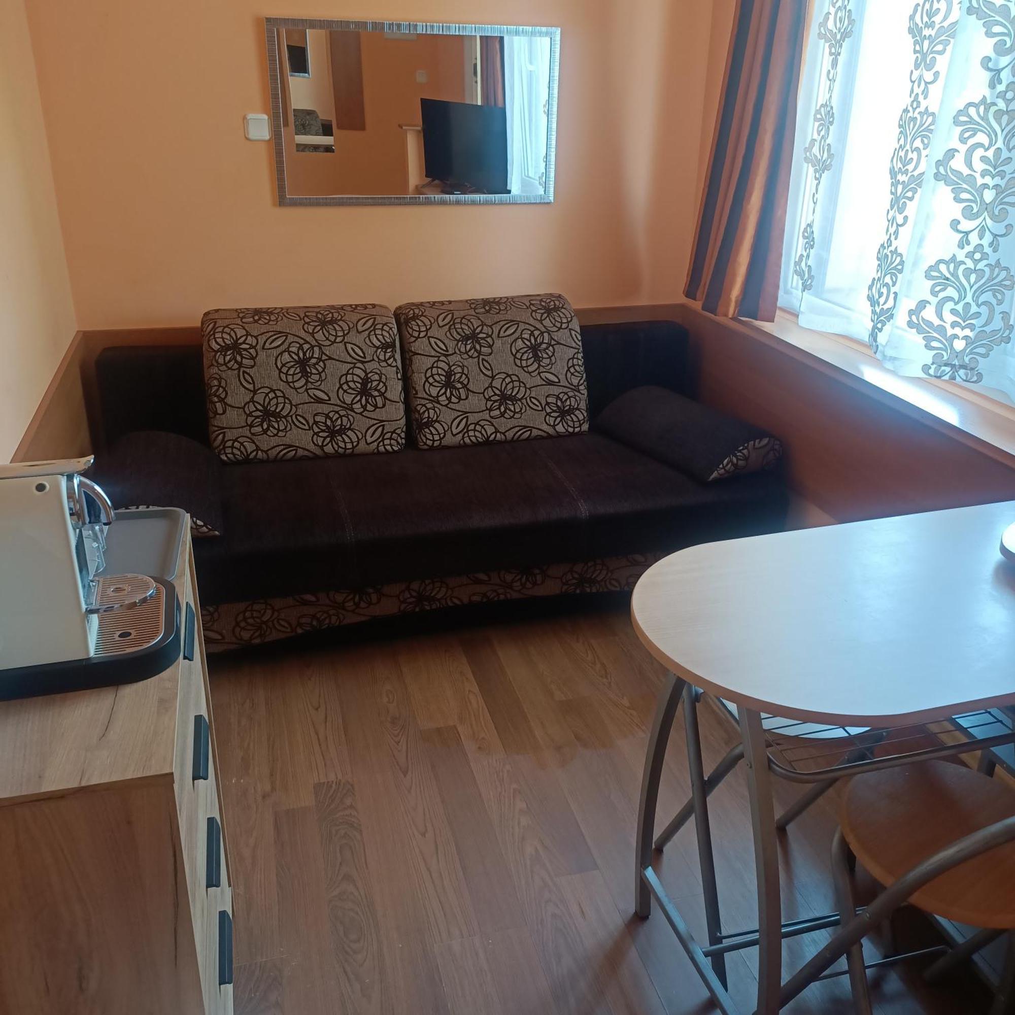 "Vanilla" Pokoje I Apartamenty Nad Brzegiem Jeziora Okuninka Kültér fotó
